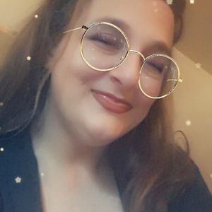 Meet your Posher, Valerie